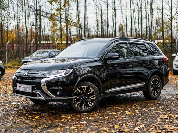 2021 Mitsubishi Outlander III Рестайлинг 3, чёрный, 1815000 рублей