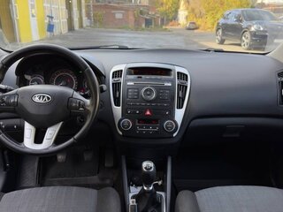 2010 Kia Ceed I Рестайлинг, серебристый, 430000 рублей, вид 4