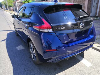 2020 Nissan Leaf II (ZE1), синий, 2600000 рублей, вид 3