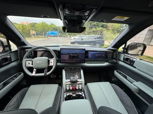 2024 BYD FangChengBao Leopard 5 I, бежевый, 5000000 рублей - вид 15