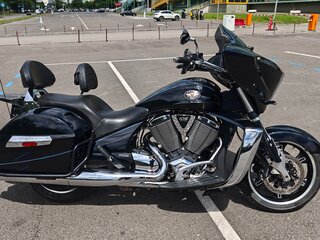 2011 Victory Cross Country, чёрный, 1200000 рублей, вид 2