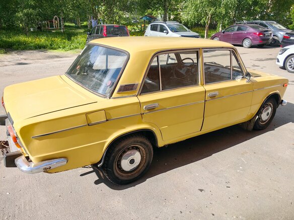 1974 Lada (ВАЗ) 2103, жёлтый - вид 4