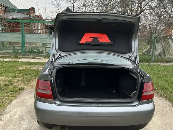 1999 Audi A4 I (B5) Рестайлинг, серый, 440000 рублей - вид 10