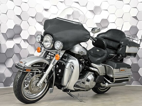 2003 Harley-Davidson Electra Glide, серебристый, 829000 рублей - вид 1