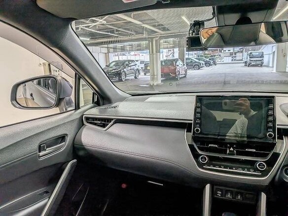 2022 Toyota Corolla Cross I, чёрный, 1769017 рублей - вид 13