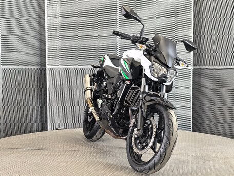 2019 Kawasaki Z 400, белый, 489000 рублей, вид 3