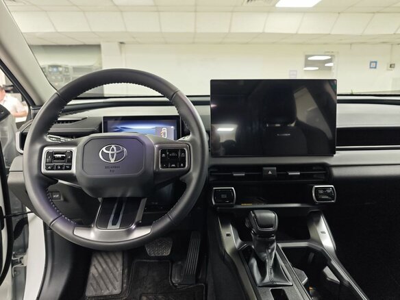 2026 Toyota RAV4 VI (XA60), белый, 4850000 рублей - вид 12