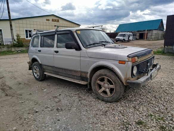 2015 Lada (ВАЗ) 2131 (4x4) 213105 I, серебристый, 290000 рублей - вид 1