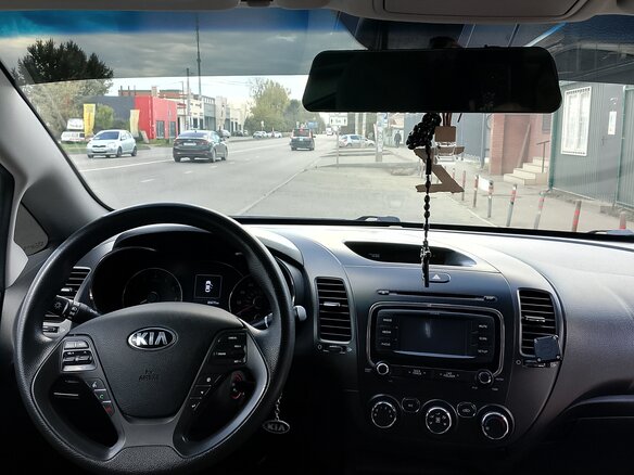 2017 Kia Forte II Рестайлинг, белый, 1120000 рублей - вид 6