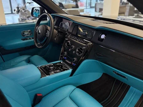 2023 Rolls-Royce Cullinan Black Badge I (Series I), чёрный, 39900000 рублей, вид 5