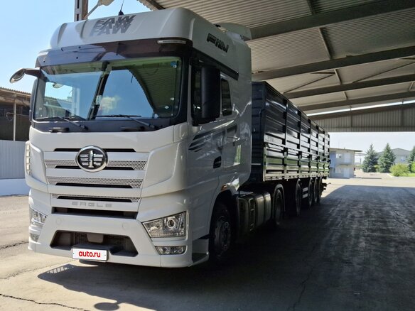 2023 FAW J7, белый, 11500000 рублей - вид 2