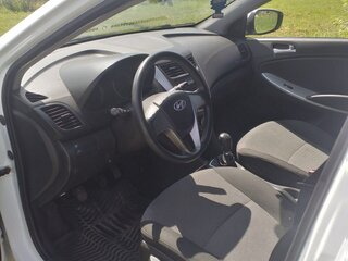 2013 Hyundai Solaris I, белый, 550000 рублей, вид 5