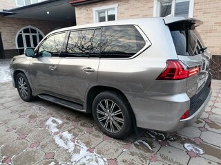 2016 Lexus LX 450d III Рестайлинг 2, серый, 6000000 рублей, вид 4