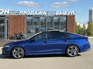 2021 Kia K5 III, синий, 2180000 рублей, вид 4