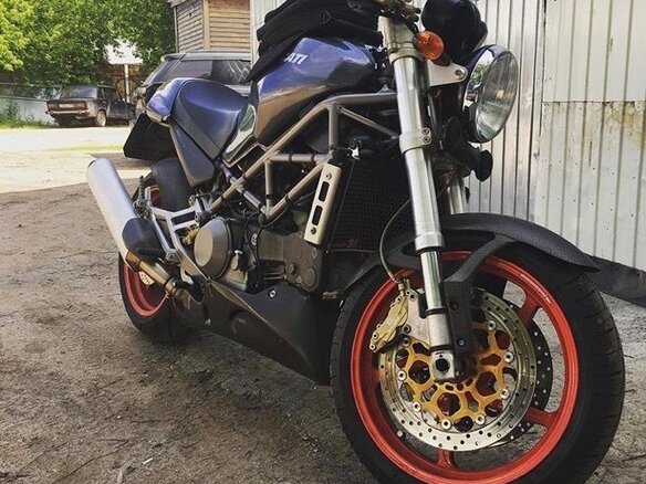 2001 Ducati Monster S4, серый - вид 3