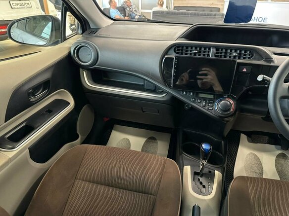 2014 Toyota Aqua I, серый, 1099999 рублей - вид 14
