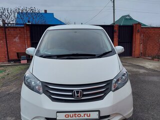 2010 Honda Freed I, белый, 1130000 рублей, вид 3