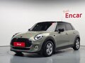 2019 Mini Cabrio Cooper III Рестайлинг, бежевый, 1750000 рублей