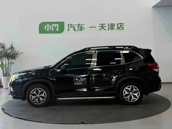 2022 Subaru Forester V Рестайлинг, чёрный, 2784000 рублей - вид 4