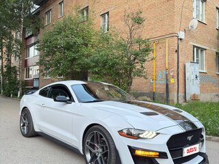 2019 Ford Mustang VI Рестайлинг, белый, 3300000 рублей, вид 2