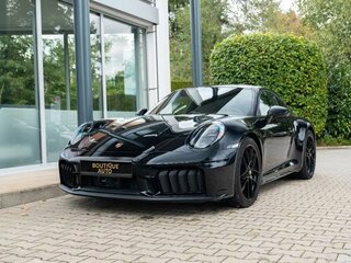 2025 Porsche 911 Carrera 4 GTS VIII (992) Рестайлинг, чёрный, 26700000 рублей, вид 3