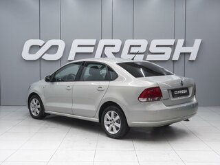 2013 Volkswagen Polo V, бежевый, 830000 рублей, вид 2