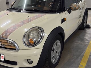2010 Mini Hatch One II (R56) Рестайлинг, белый, 750000 рублей, вид 2