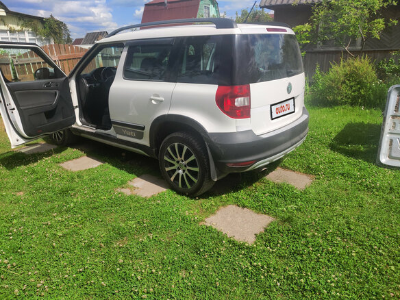 2011 Skoda Yeti I, белый - вид 1