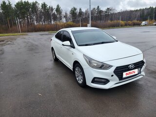 2017 Hyundai Solaris II, белый, 820000 рублей, вид 2