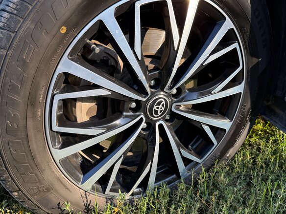 2019 Toyota RAV4 V (XA50), серый, 3000050 рублей - вид 13