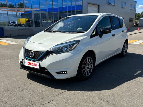 2016 Nissan Note e-Power II Рестайлинг, белый, 1200000 рублей