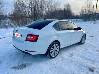 2017 Skoda Octavia III (A7) Рестайлинг, белый, 1600000 рублей, вид 5