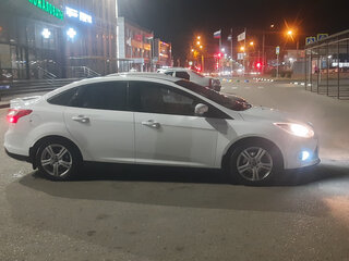 2013 Ford Focus III, белый, 720000 рублей, вид 4