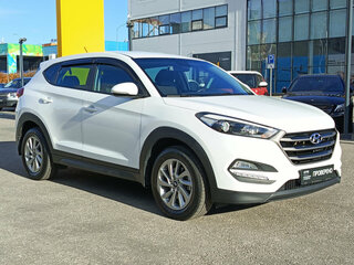 2016 Hyundai Tucson III, белый, 2050000 рублей, вид 3