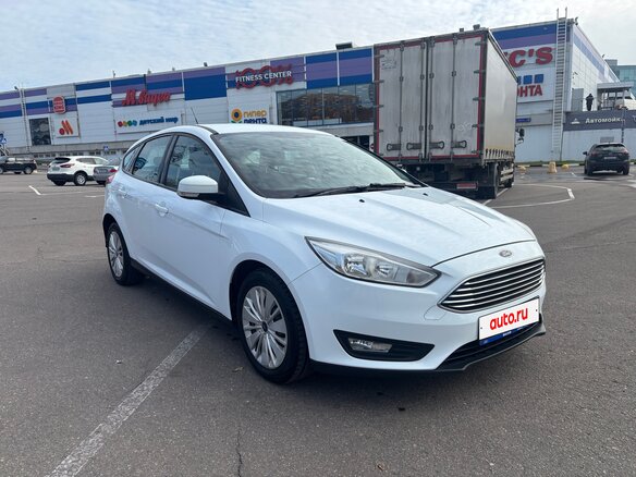 2018 Ford Focus III Рестайлинг, белый - вид 4