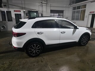 2020 Kia Rio X-Line IV, белый, 1720000 рублей, вид 5