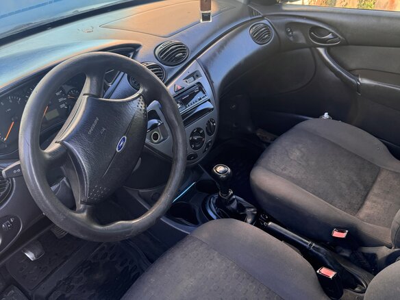 2002 Ford Focus I Рестайлинг, серебристый, 130000 рублей - вид 2