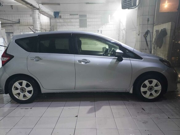 2016 Nissan Note II Рестайлинг, серый, 950000 рублей - вид 3
