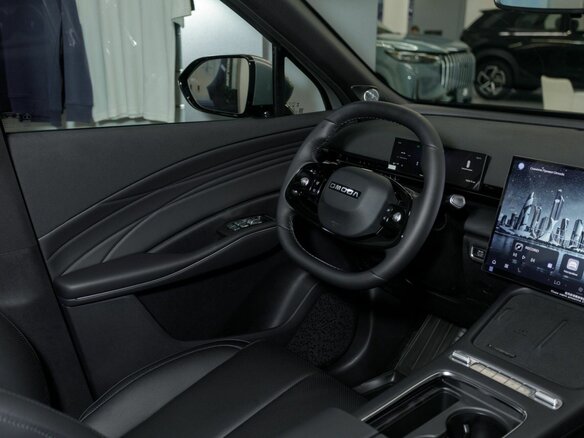 2026 Omoda C7, чёрный, 3396570 рублей - вид 12