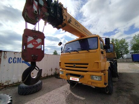 2016 Галичанин КС-55713, золотистый, 7850000 рублей, вид 1