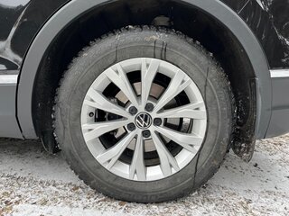 2021 Volkswagen Tiguan II Рестайлинг, чёрный, 3500000 рублей, вид 5
