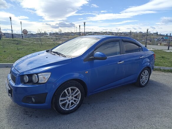 2013 Chevrolet Aveo II, синий, 725000 рублей