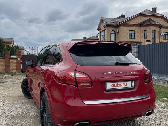 2013 Porsche Cayenne Diesel II (958), красный, 2450000 рублей - вид 1