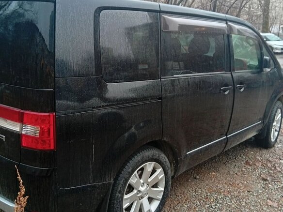 2016 Mitsubishi Delica D:5 I, чёрный, 1800000 рублей - вид 1