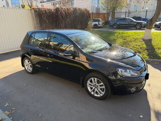 2012 Volkswagen Golf VI, чёрный, 1350000 рублей, вид 2