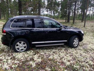 2008 Volkswagen Touareg I Рестайлинг, чёрный, 1400000 рублей, вид 4