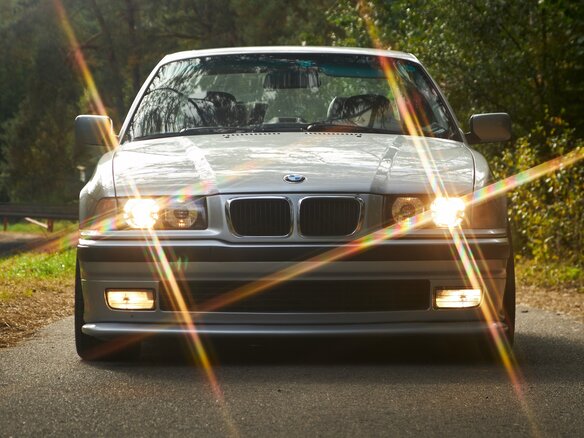 1996 BMW 3 серии 328i III (E36), серебристый, 1700000 рублей - вид 3