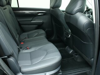 2025 Toyota Highlander IV (XU70), чёрный, 5300000 рублей, вид 4