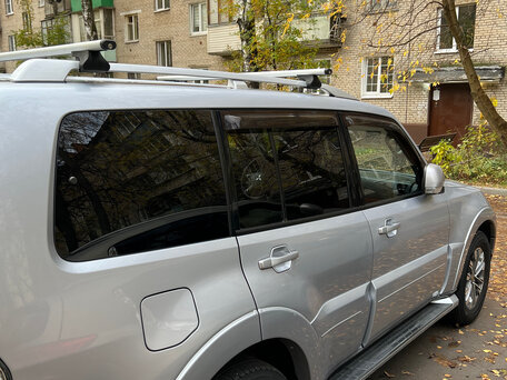 2007 Mitsubishi Pajero IV, серый, 1425000 рублей, вид 4