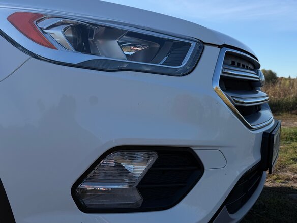 2017 Ford Kuga II Рестайлинг, белый, 1840000 рублей - вид 10